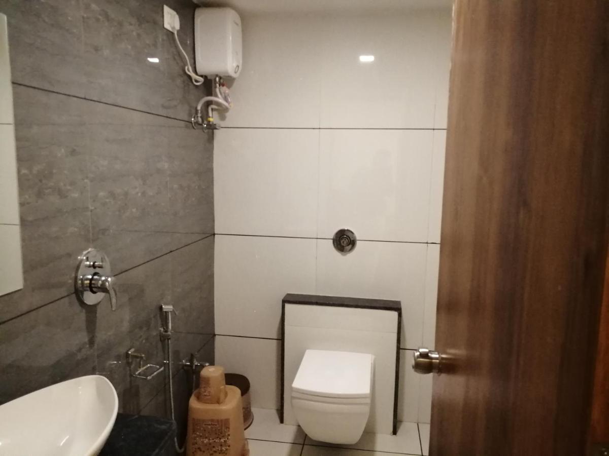 Hotel Golden City Vadodara Ngoại thất bức ảnh