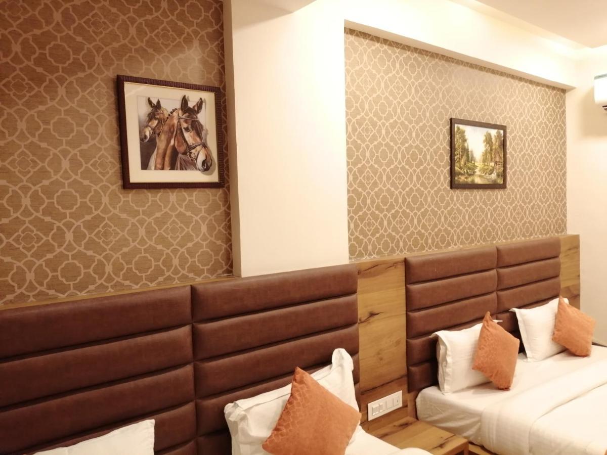 Hotel Golden City Vadodara Ngoại thất bức ảnh