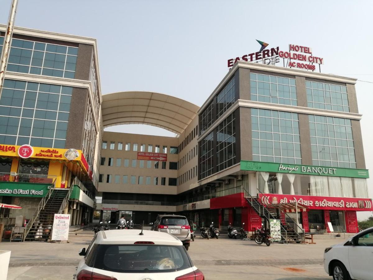 Hotel Golden City Vadodara Ngoại thất bức ảnh